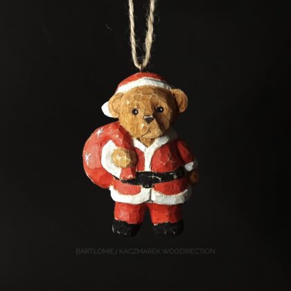 Miś w stroju Mikołaja - ozdoba na choinkę