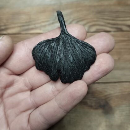 Zawieszka w kształcie Miłorzębu Japońskiego